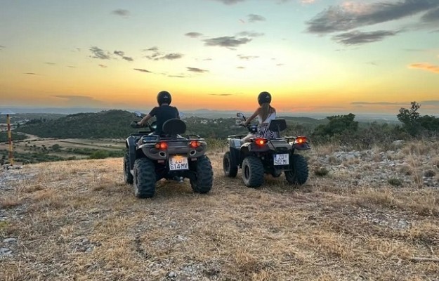 QUAD OFF ROAD- guided tours in Polača