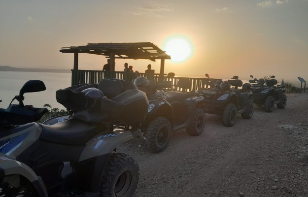 QUAD OFF ROAD- guided tours in Polača