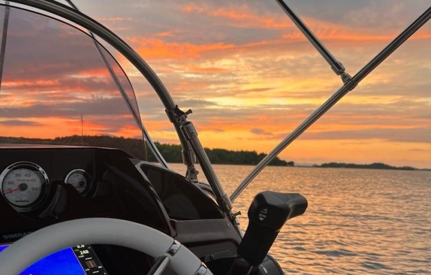 Ris Marine 650 exclusive
