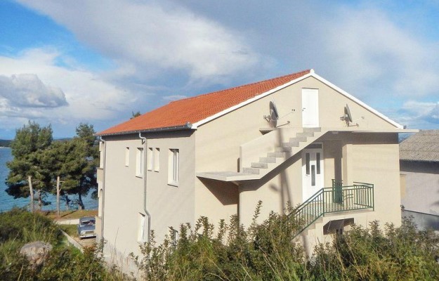 TKN 001