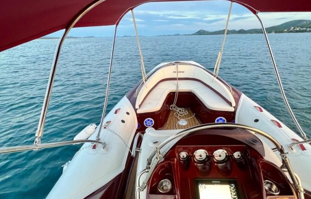 Ris Marine 650 exclusive