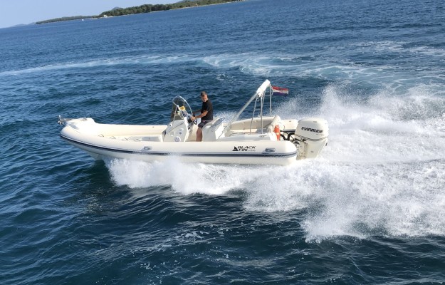 Blackfin Elegance 25